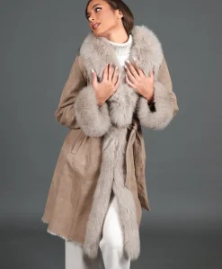 Donna D'Arienzo Ada - Cappotto in montone scamosciato beige con bordi in volpe