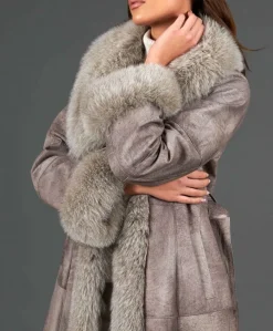 Donna D'Arienzo Ada - Cappotto in pelliccia di lapin nappato grigio con collo in volpe