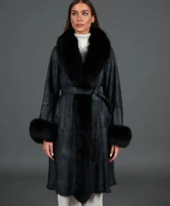 Donna D'Arienzo Ada - Cappotto in pelliccia di lapin nappato nero con collo in volpe