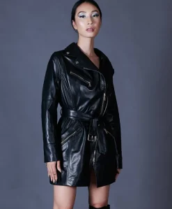 Donna D'Arienzo Addy - Chiodo vestito in pelle nera con cintura e passanti