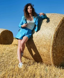 Donna D'Arienzo Averis - Pantaloncino sfoderato in pelle azzurra effetto liscio