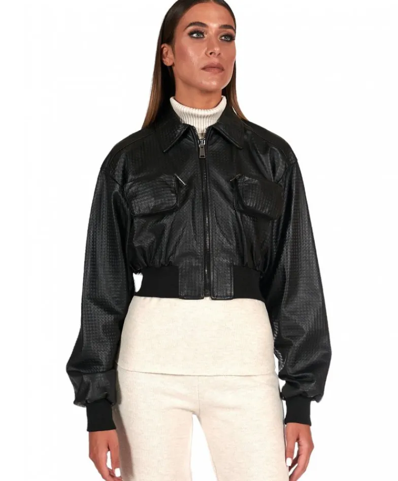 Donna D'Arienzo Delia - Bomber in pelle nera goffrata versione corta