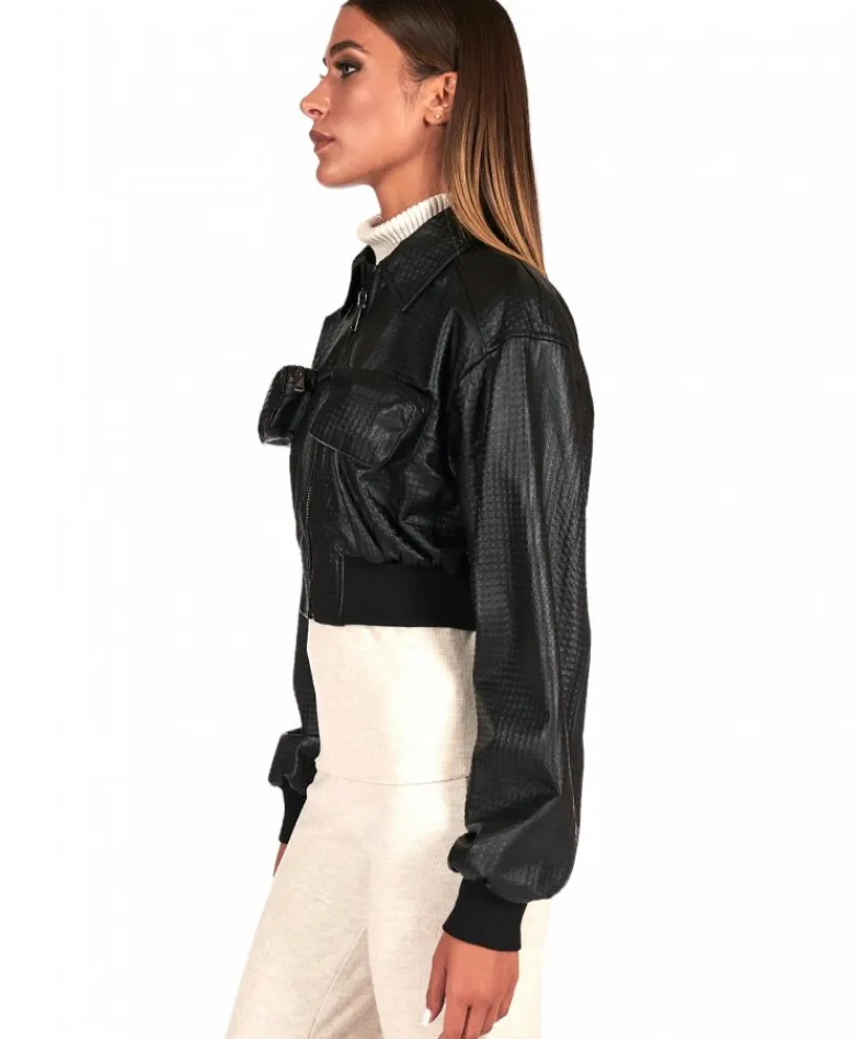 Donna D'Arienzo Delia - Bomber in pelle nera goffrata versione corta
