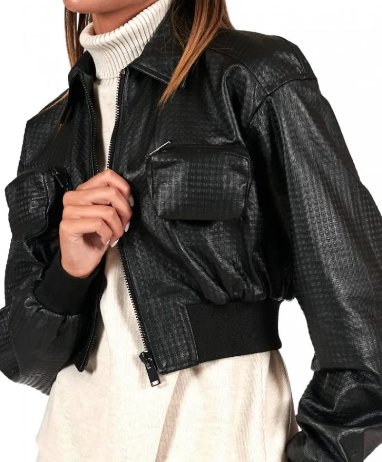Donna D'Arienzo Delia - Bomber in pelle nera goffrata versione corta
