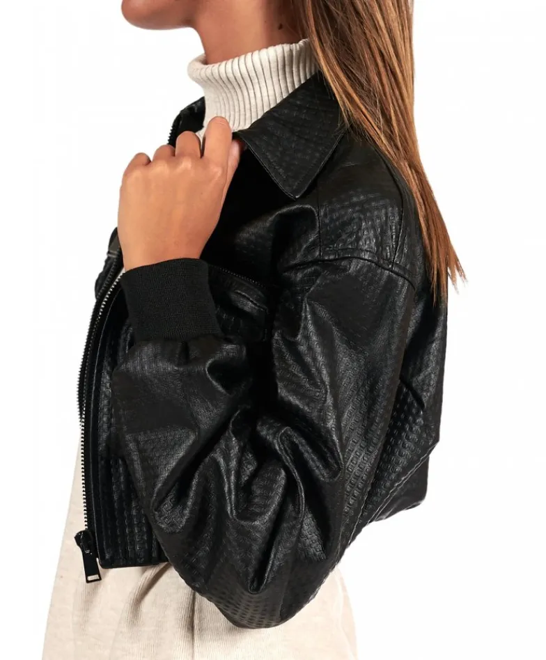 Donna D'Arienzo Delia - Bomber in pelle nera goffrata versione corta