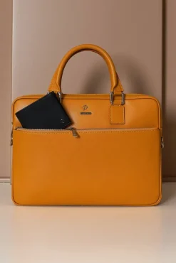 D'Arienzo Dylan - Borsa Ventiquattrore in pelle ocra di vitello saffiano tasca zip
