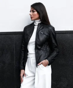 Donna D'Arienzo Geny - Giubbotto moto in pelle nera trapuntata effetto vintage