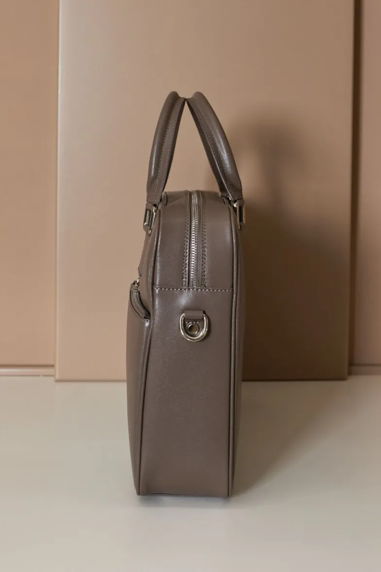 D'Arienzo Justin - Borsa Ventiquattrore in pelle di vitello color fango saffiano con doppia tasca