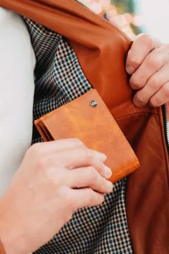D'Arienzo Larry - Portafoglio classico in pelle color cuoio compatto pieghevole due ante