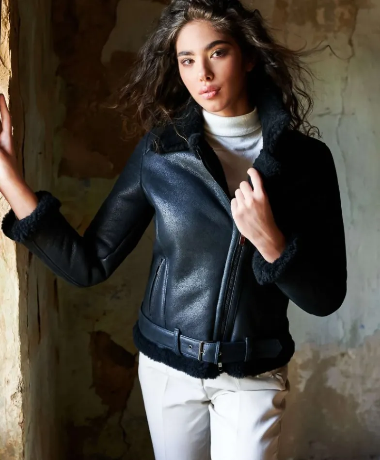 Donna D'Arienzo Malù - Montone shearling nero con cintura e cerniera trasversale