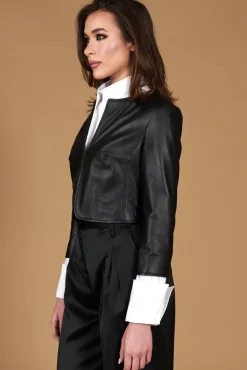 Donna D'Arienzo Miss - Giacca corta bolero in pelle nera girocollo nappa effetto liscio