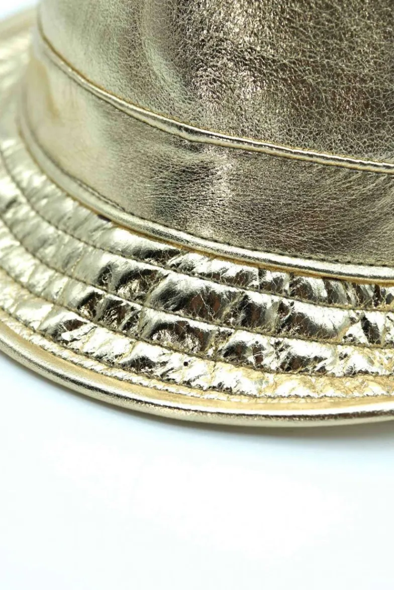 Donna D'Arienzo New York - Cappello da uomo in pelle oro laminata stile borsalino