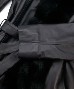 Donna D'Arienzo Tina - Cappotto in pelle nera con cappuccio bordato pelliccia