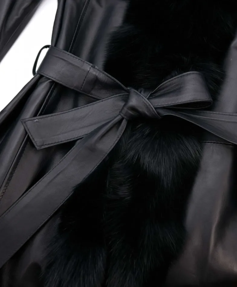 Donna D'Arienzo Tina - Cappotto in pelle nera con cappuccio bordato pelliccia